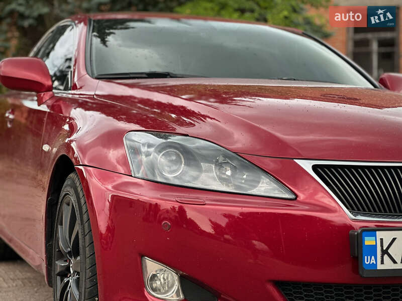 Седан Lexus IS 2007 в Киеве