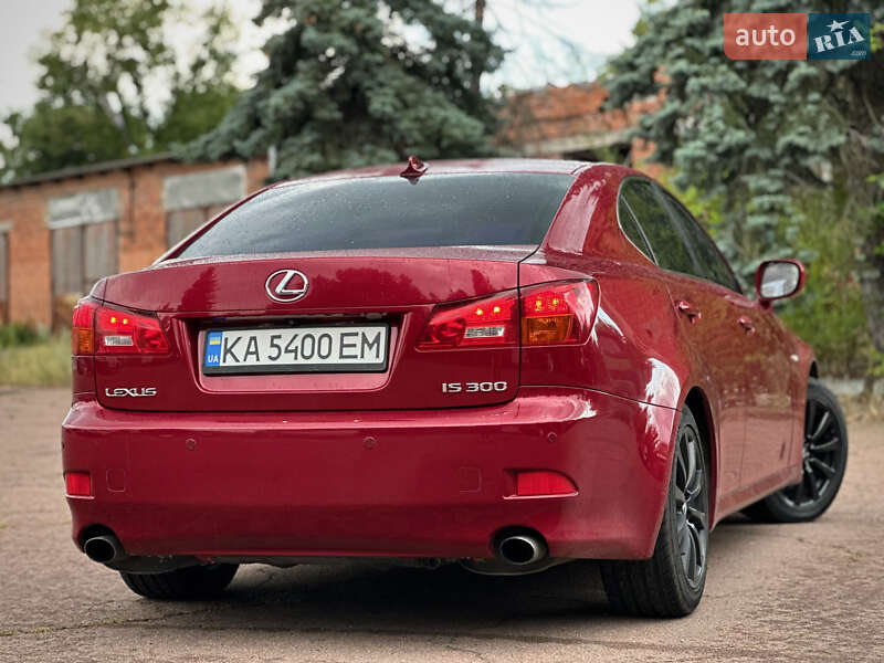 Седан Lexus IS 2007 в Киеве