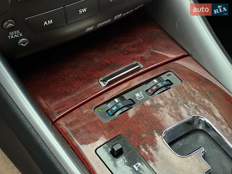 Седан Lexus IS 2007 в Киеве