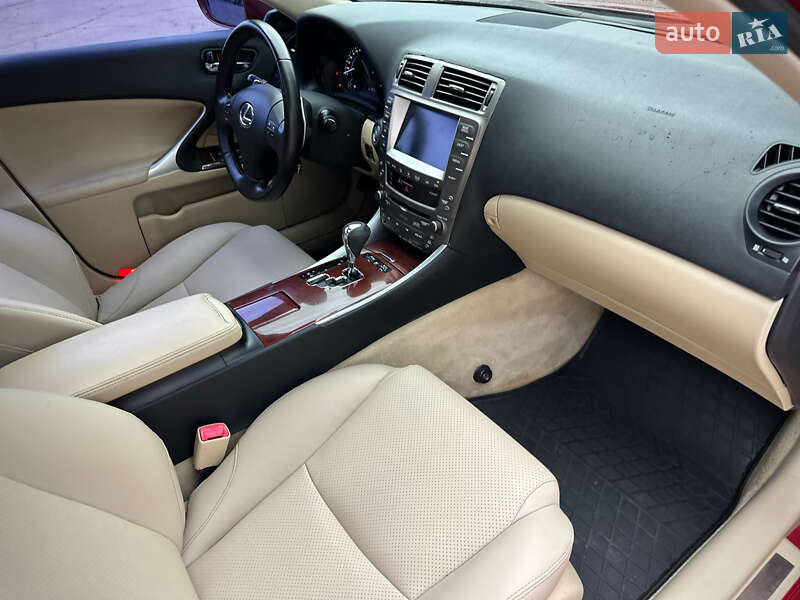 Седан Lexus IS 2007 в Киеве