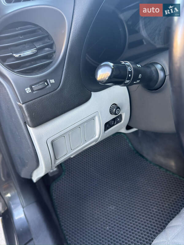 Седан Lexus IS 2005 в Чернігові