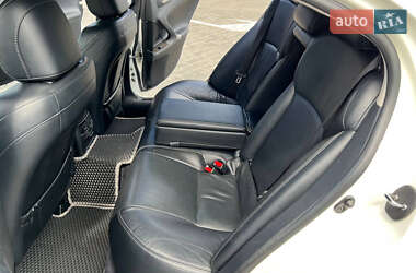 Седан Lexus IS 2013 в 