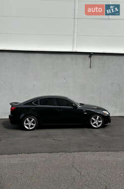 Седан Lexus IS 2005 в 