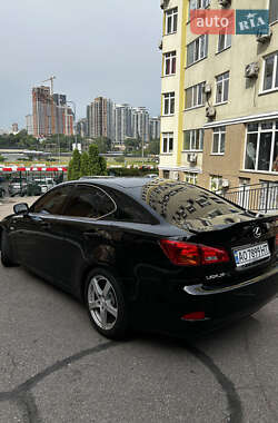 Седан Lexus IS 2005 в 