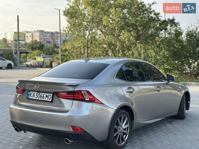Седан Lexus IS 2014 в Кропивницком