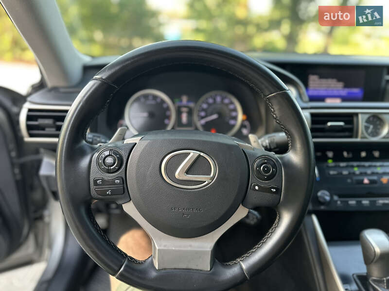 Седан Lexus IS 2014 в Кропивницком