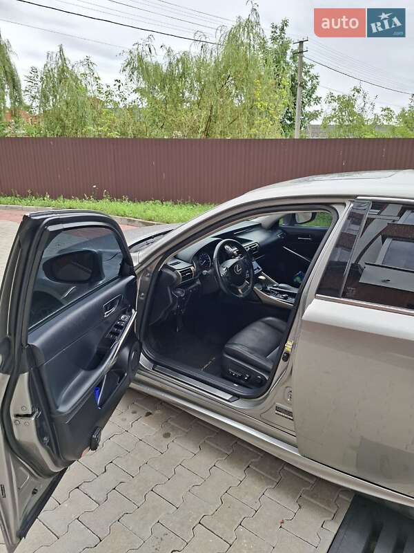 Седан Lexus IS 2013 в Івано-Франківську фото 8 Седан Lexus IS 2013 в Івано-Франківську