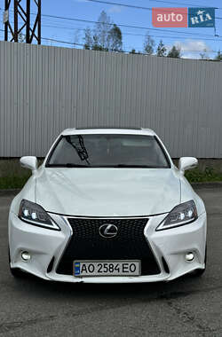 Седан Lexus IS 2010 в Сваляве