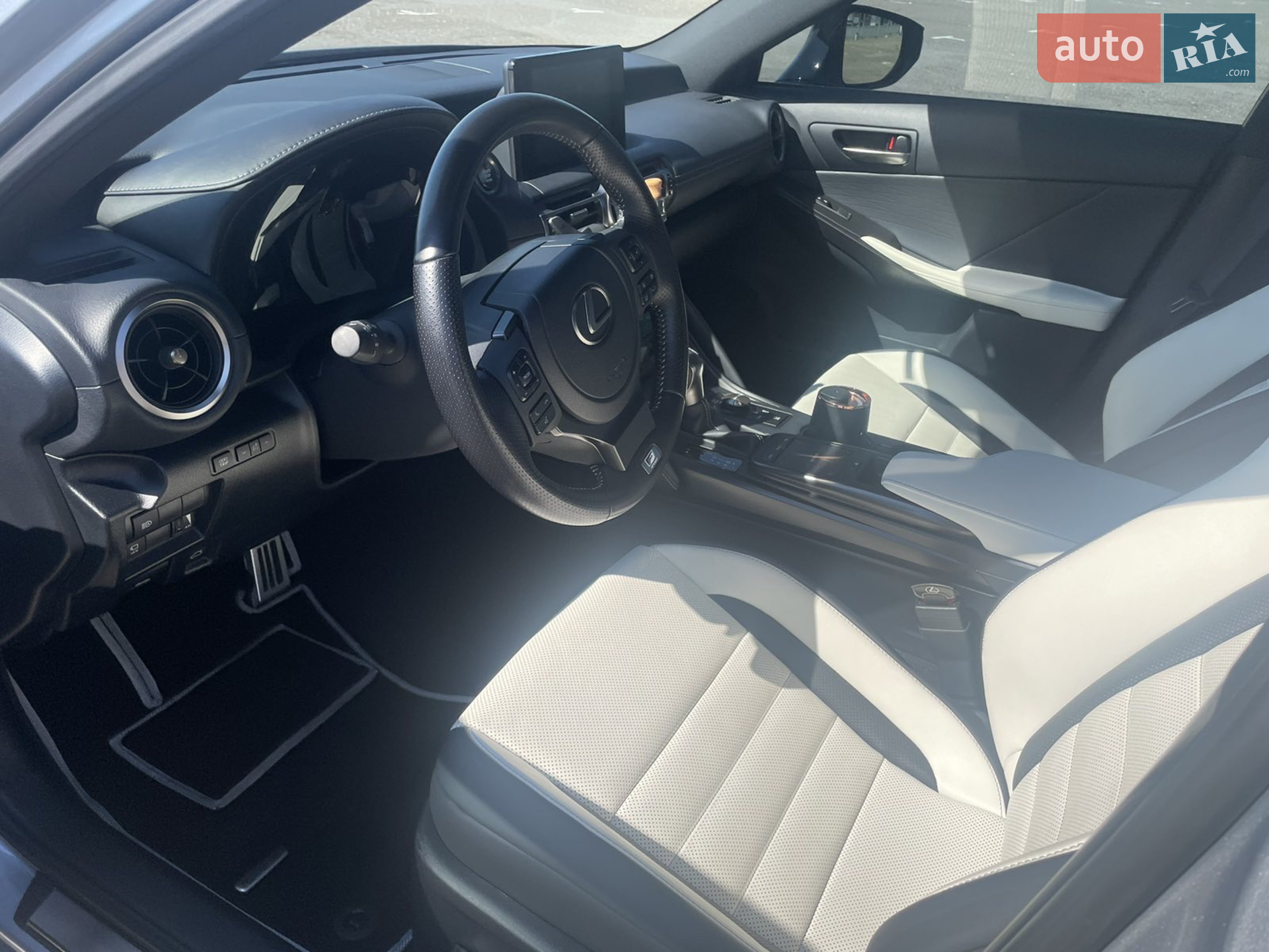 2022 Lexus IS - мініатюра 18