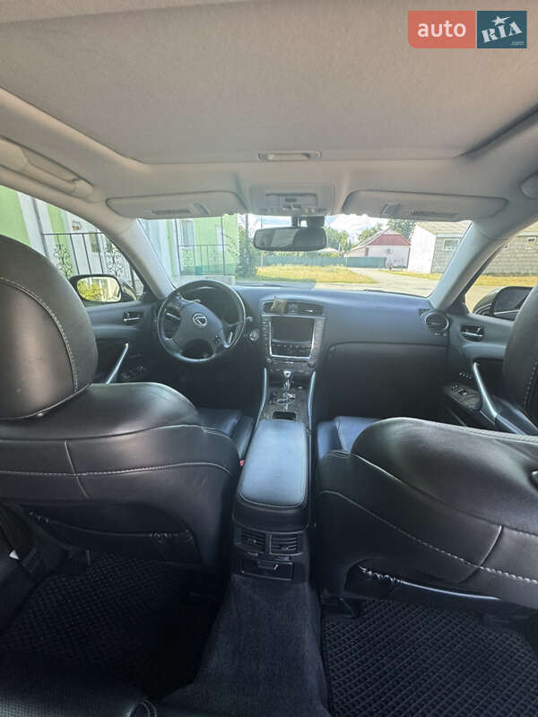 Седан Lexus IS 2010 в Пилиповичах