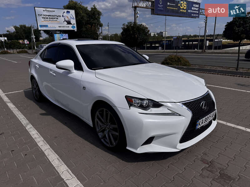 Седан Lexus IS 2015 в Киеве фото 7 Седан Lexus IS 2015 в Киеве