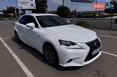 Седан Lexus IS 2015 в 