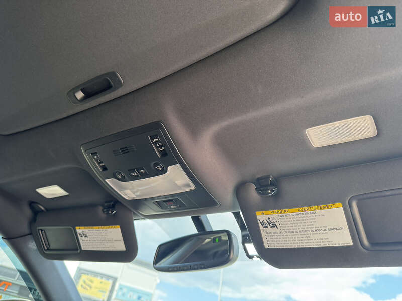 Седан Lexus IS 2015 в Киеве фото 26 Седан Lexus IS 2015 в Киеве