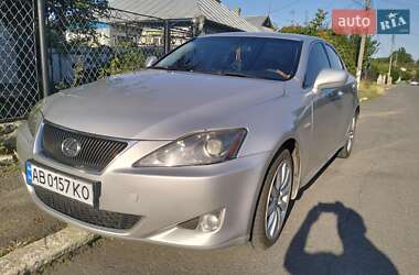Седан Lexus IS 2007 в Тростянці