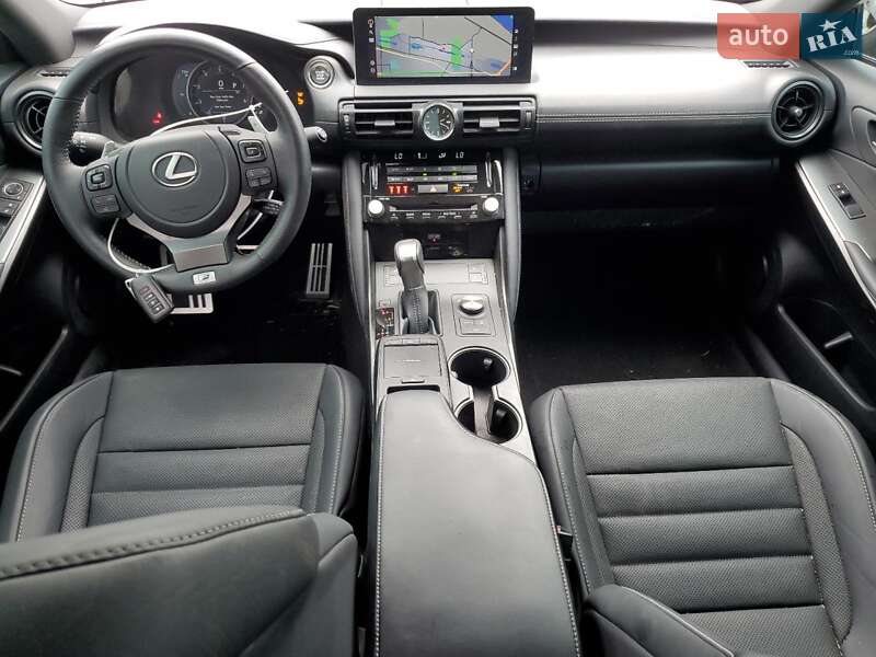 Седан Lexus IS 2024 в Львове