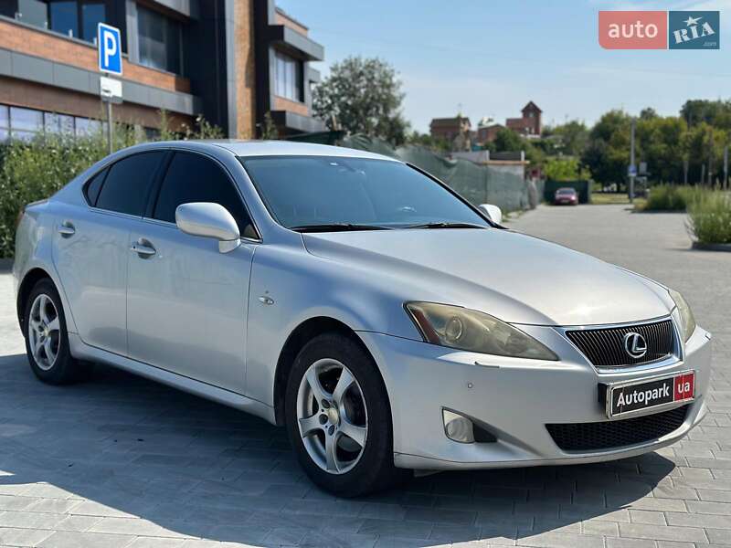 Седан Lexus IS 2006 в Виннице