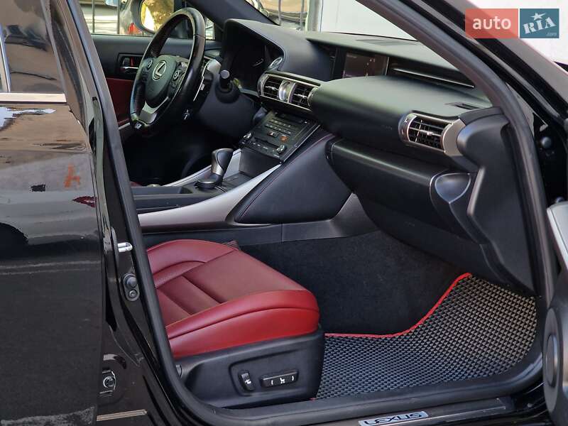 Седан Lexus IS 2016 в Одессе