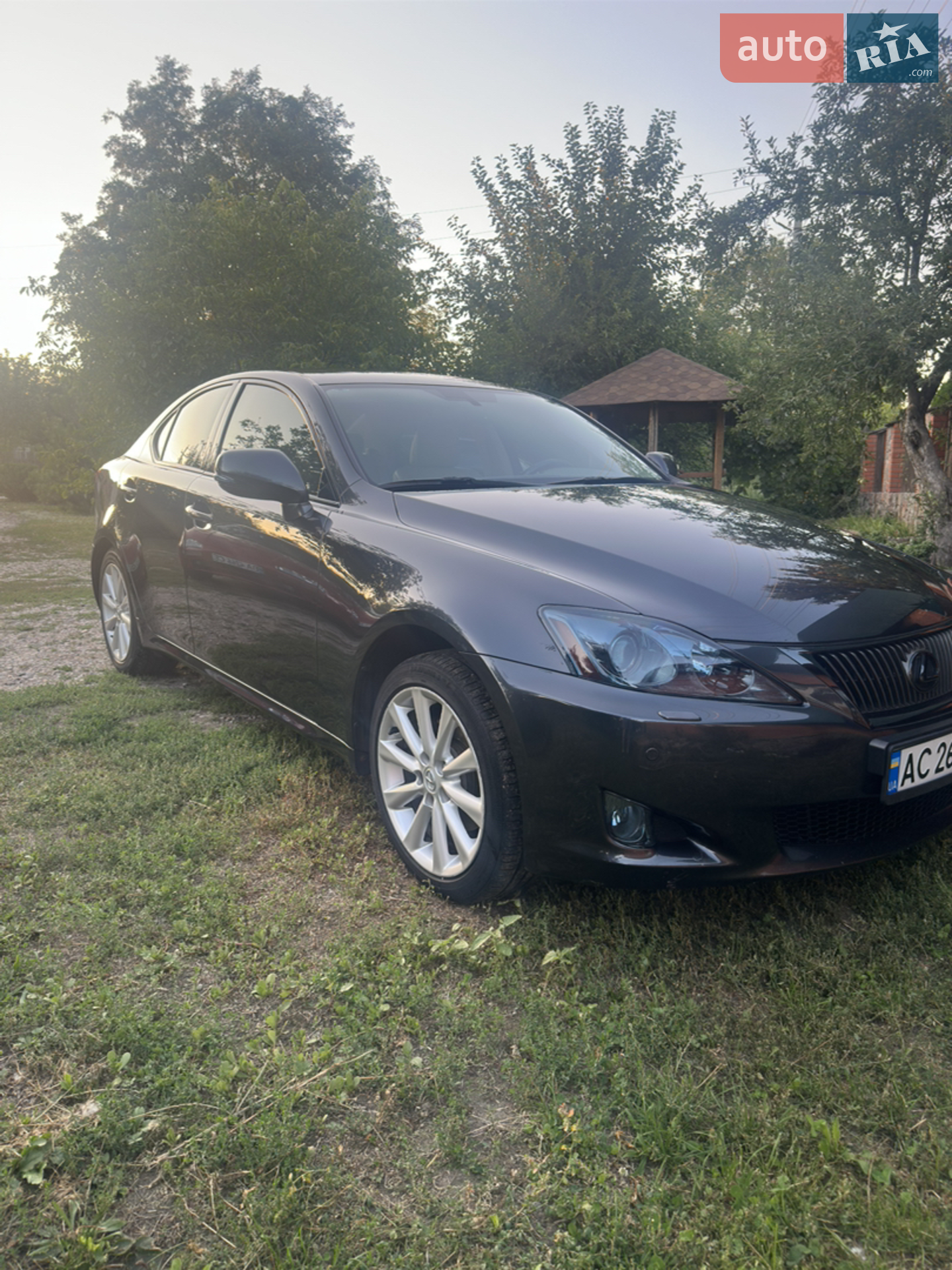 2010 Lexus IS - мініатюра 3