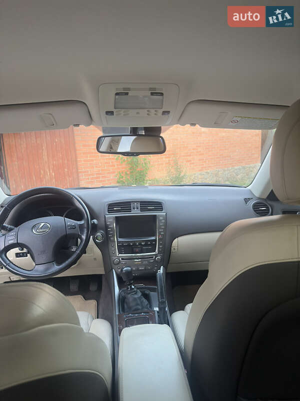 Седан Lexus IS 2010 в Олександрії фото 13 Седан Lexus IS 2010 в Олександрії
