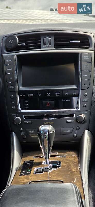 Седан Lexus IS 2010 в Киеве