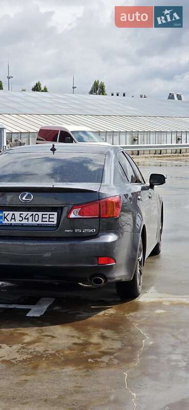 Седан Lexus IS 2010 в Киеве