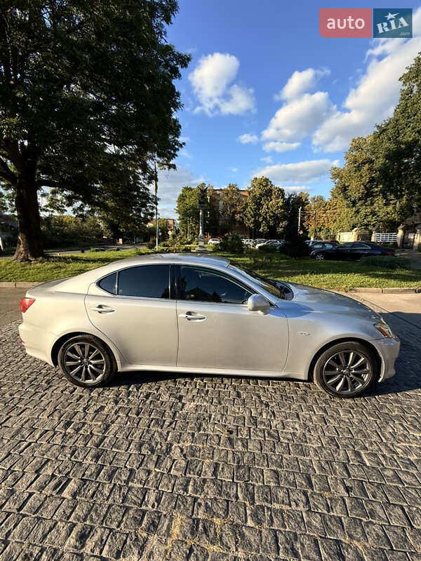Седан Lexus IS 2007 в Киеве