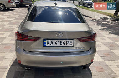 Седан Lexus IS 2015 в 