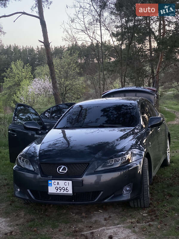 Седан Lexus IS 2006 в Киеве