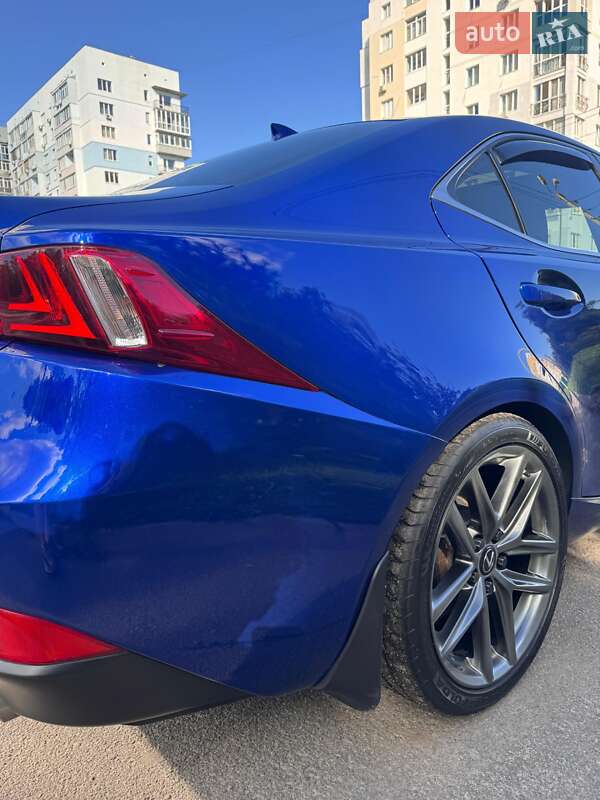 Седан Lexus IS 2016 в Харькове