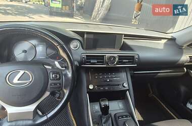 Седан Lexus IS 2017 в Миргороді