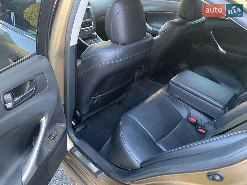 Седан Lexus IS 2009 в Киеве фото 7 Седан Lexus IS 2009 в Киеве