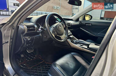 Седан Lexus IS 2014 в 