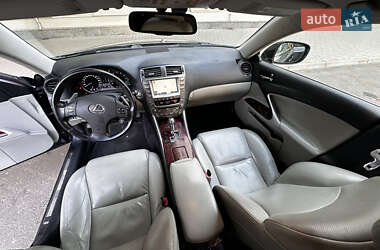 Седан Lexus IS 2005 в 