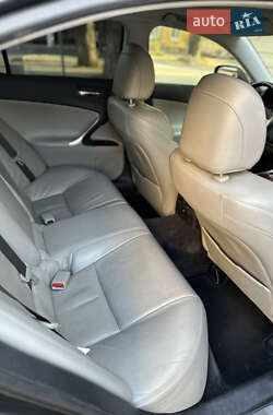 Седан Lexus IS 2005 в 
