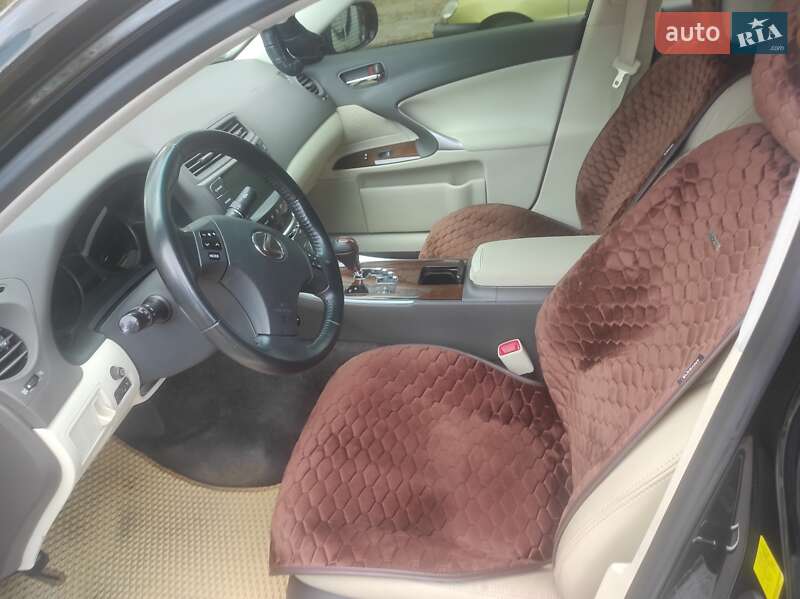 Седан Lexus IS 2010 в Киеве