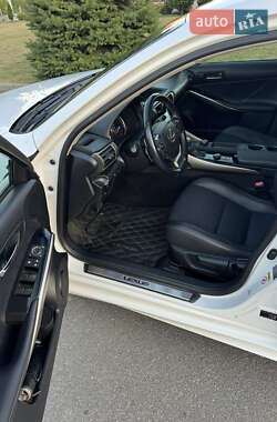 Седан Lexus IS 2013 в 