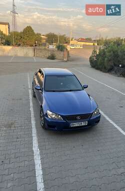 Седан Lexus IS 2001 в 