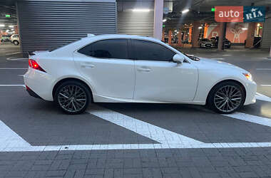 Седан Lexus IS 2013 в 