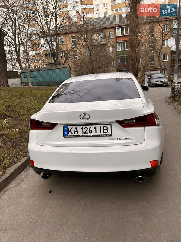 Седан Lexus IS 2013 в Киеве