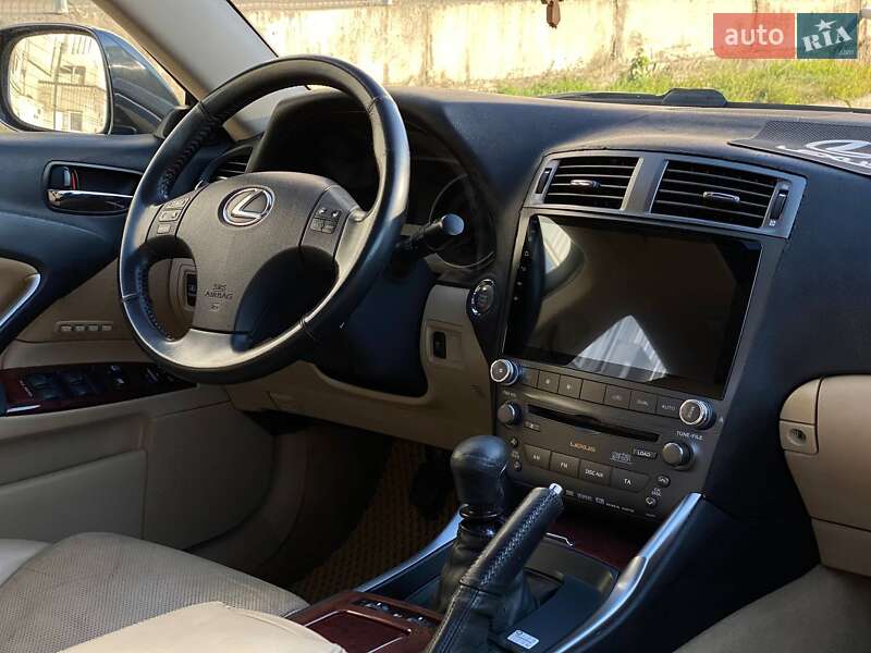 Седан Lexus IS 2007 в Днепре