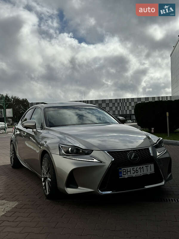 Седан Lexus IS 2017 в Одессе