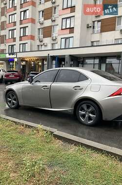 Седан Lexus IS 2013 в 