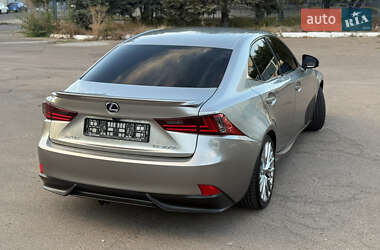 Седан Lexus IS 2013 в 