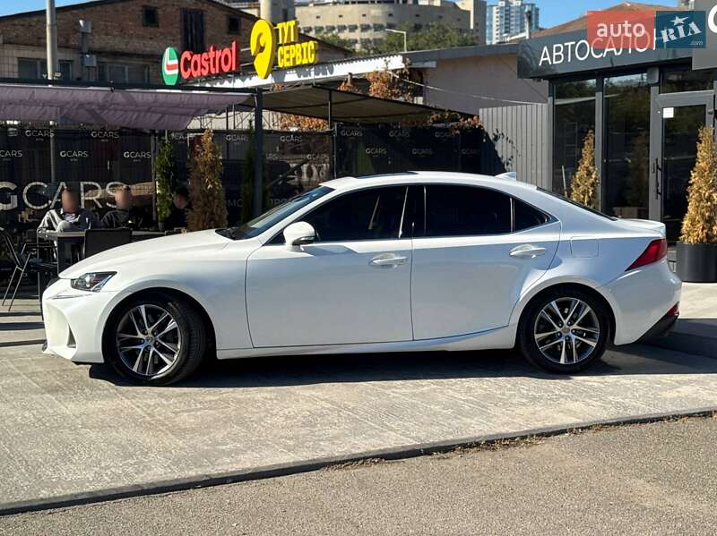 Седан Lexus IS 2017 в Киеве