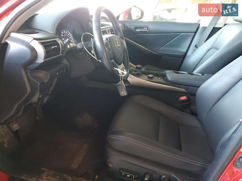 Седан Lexus IS 2015 в Одесі