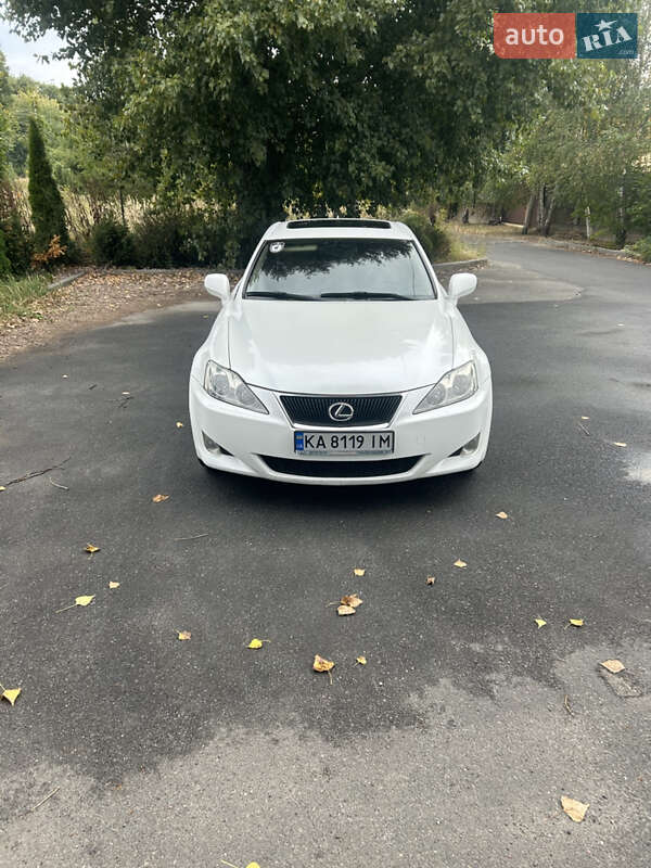 Седан Lexus IS 2008 в Киеве