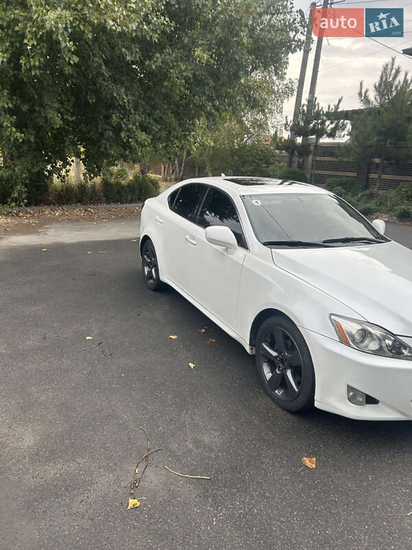 Седан Lexus IS 2008 в Киеве