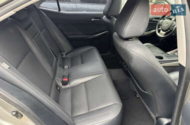 Седан Lexus IS 2014 в 