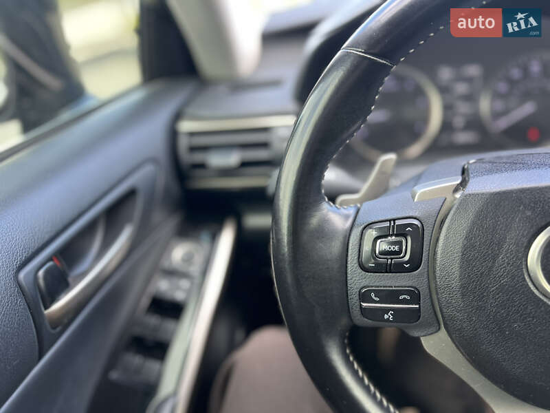 Седан Lexus IS 2020 в Ужгороде