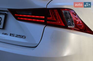 Седан Lexus IS 2013 в 